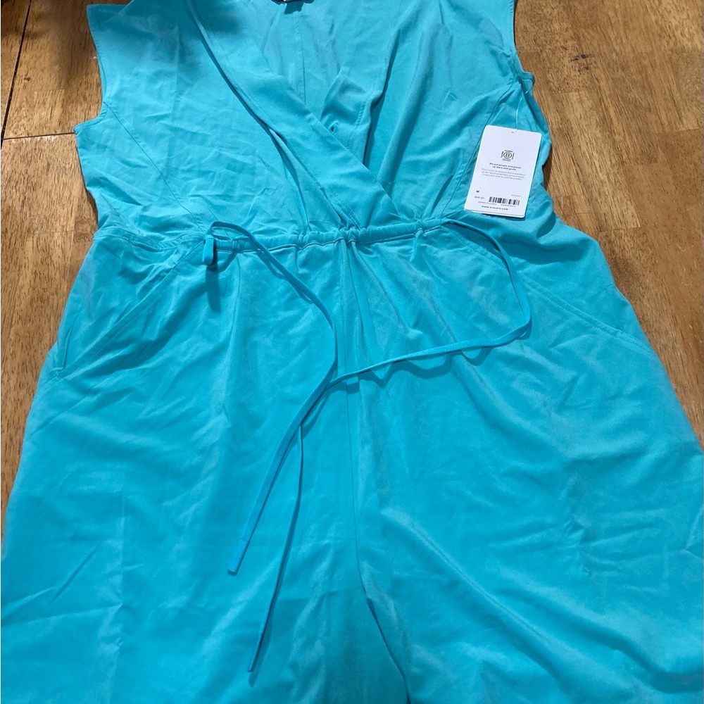 Beautiful Athleta Marlow Romper combinaison -short marlow M
